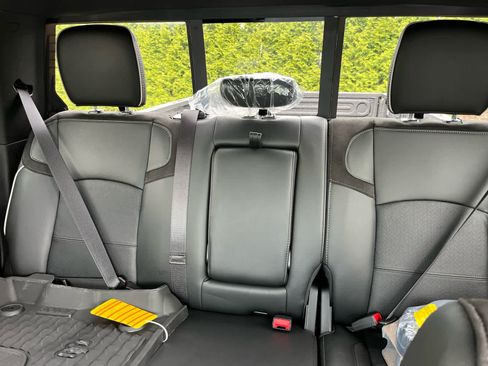 New 2026 RAM 3500 Laramie AWD/4WD image 22