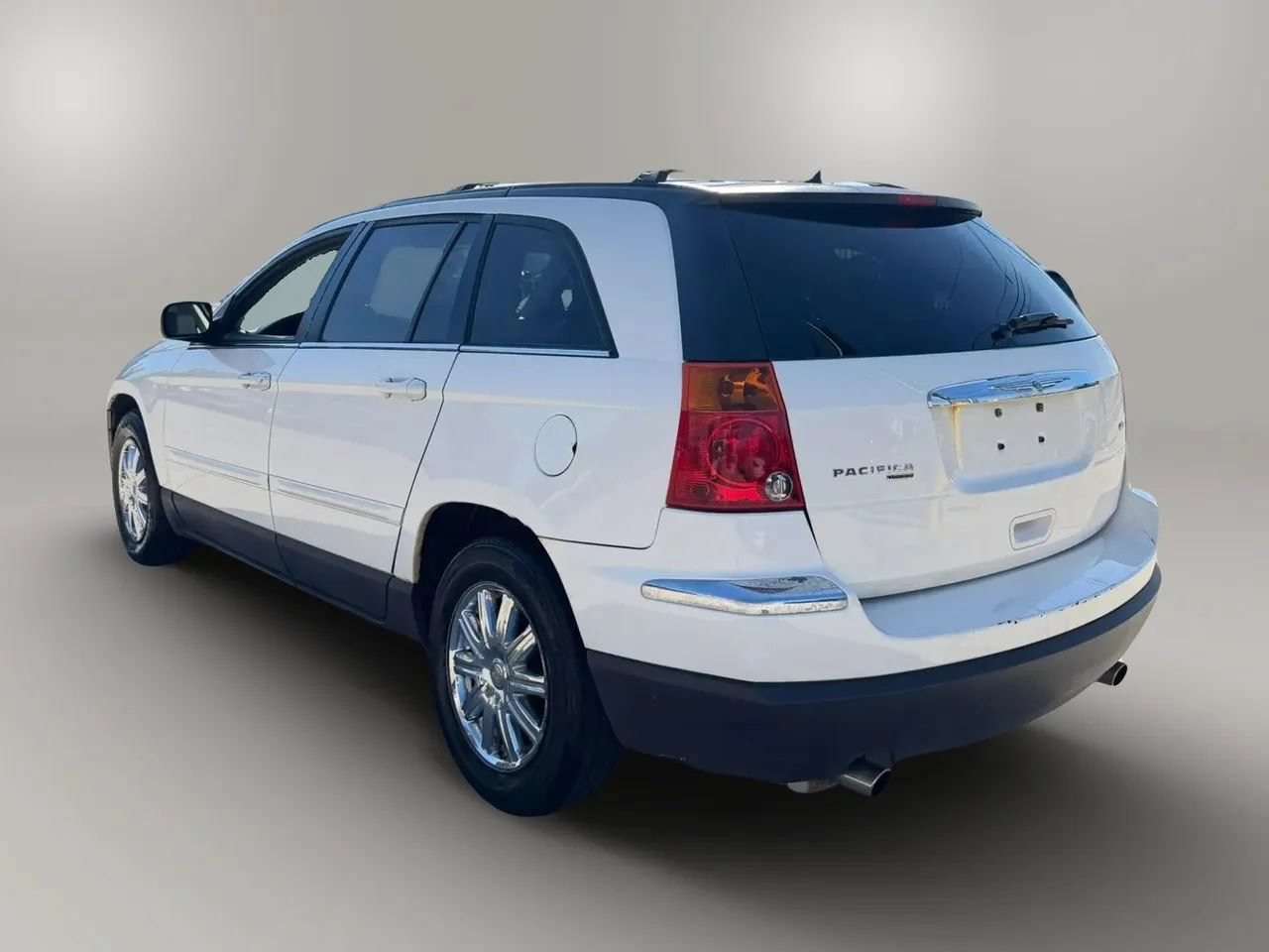 Used 2007 Chrysler Pacifica Touring FWD image 7