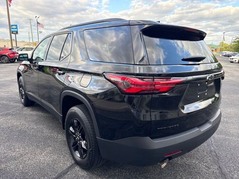 Used 2023 Chevrolet Traverse LT FWD image 5