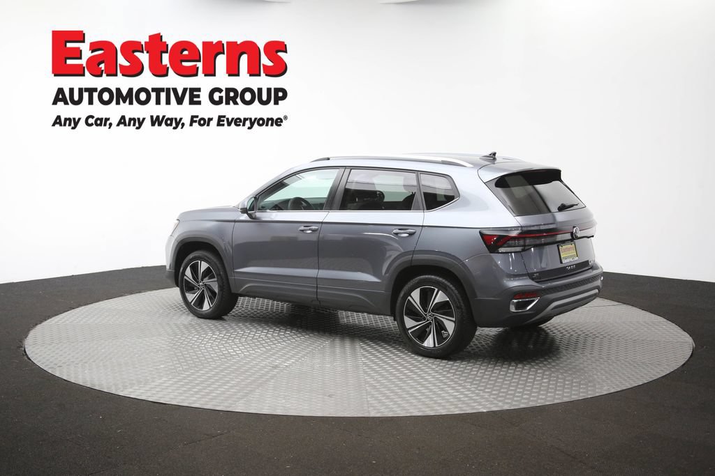Used 2025 Volkswagen Taos SE AWD/4WD image 63