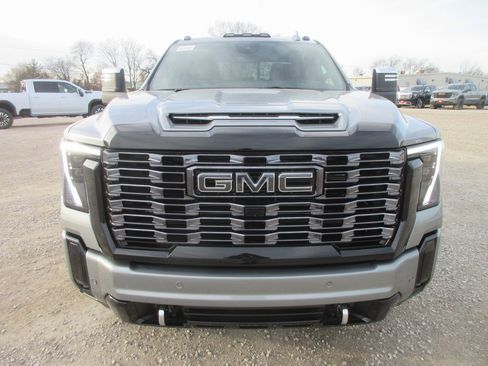 New 2026 GMC Sierra 2500 Denali Ultimate image 11