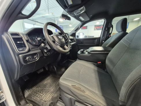 Used 2021 RAM 5500 Tradesman w/ Chrome Appearance Group AWD/4WD image 8