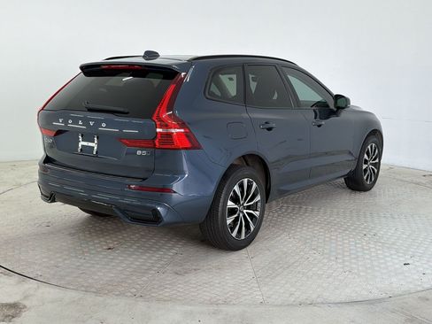 Used 2024 Volvo XC60 B5 Core AWD/4WD image 9