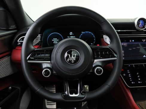 Certified 2023 Maserati Grecale Modena AWD/4WD image 17