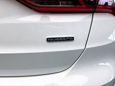 Used 2024 Audi Q3 2.0T Premium Plus w/ Premium Plus Package image 10