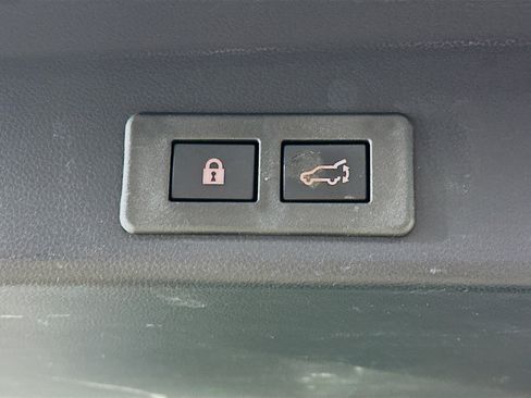 Used 2025 Subaru Ascent Premium image 30