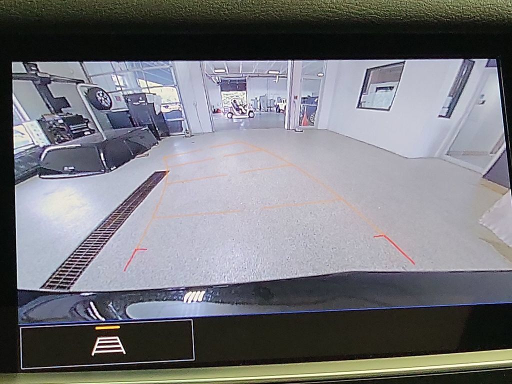 Certified 2023 Cadillac XT5 Premium Luxury w/ LPO, Floor Liner Package FWD image 17