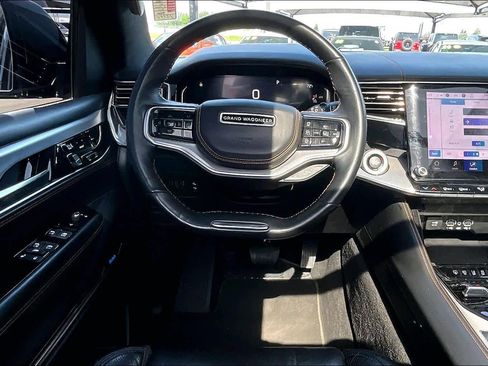 Used 2022 Jeep Grand Wagoneer Series III w/ Flexible Seating Group AWD/4WD image 7