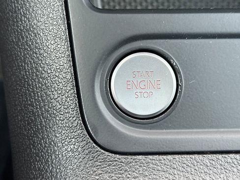 Used 2016 Volkswagen Tiguan SEL image 25