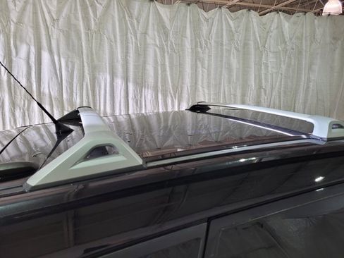 Used 2010 Pontiac Vibe Base image 42