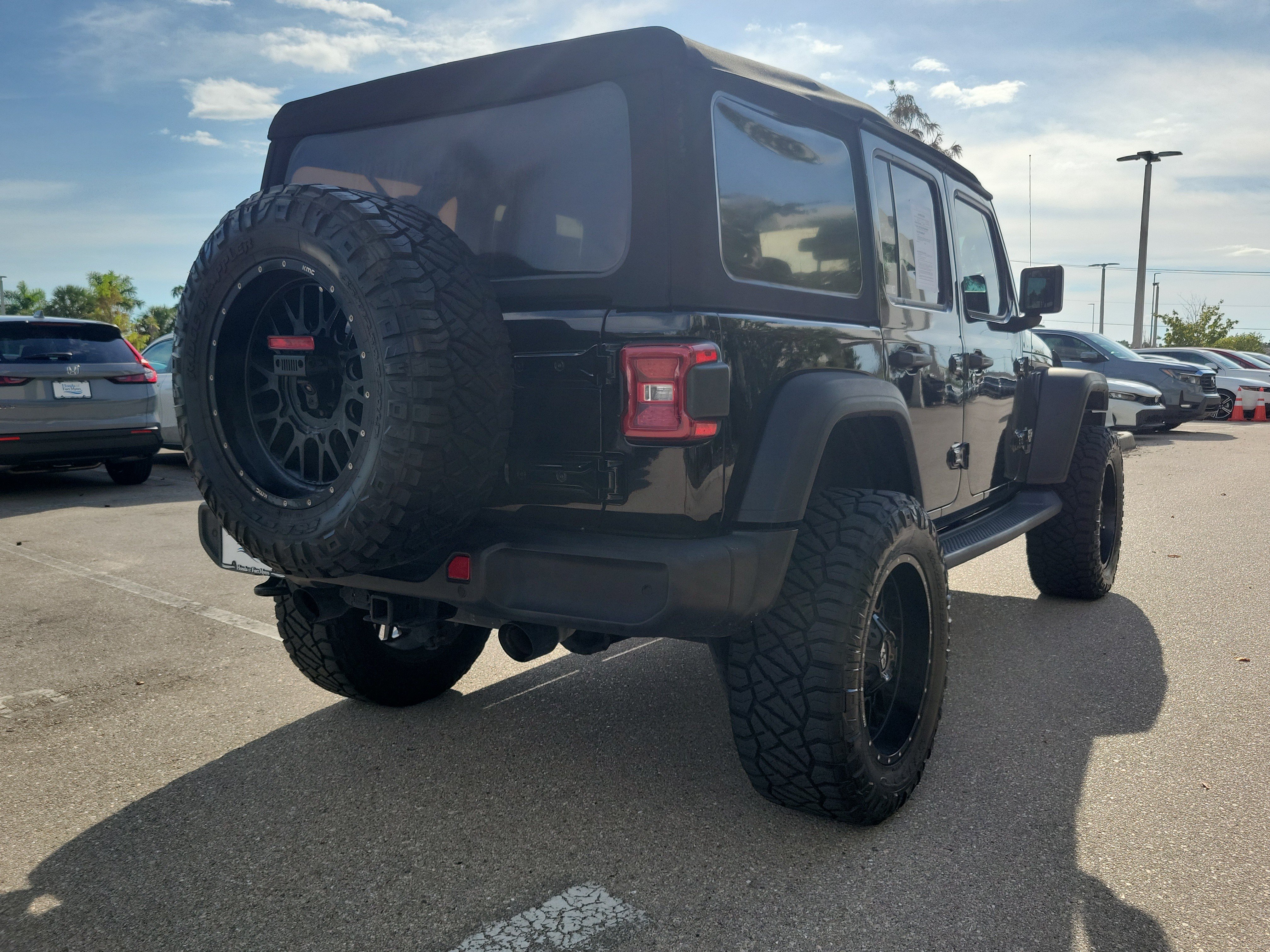 Used 2019 Jeep Wrangler Unlimited Sport S AWD/4WD image 6