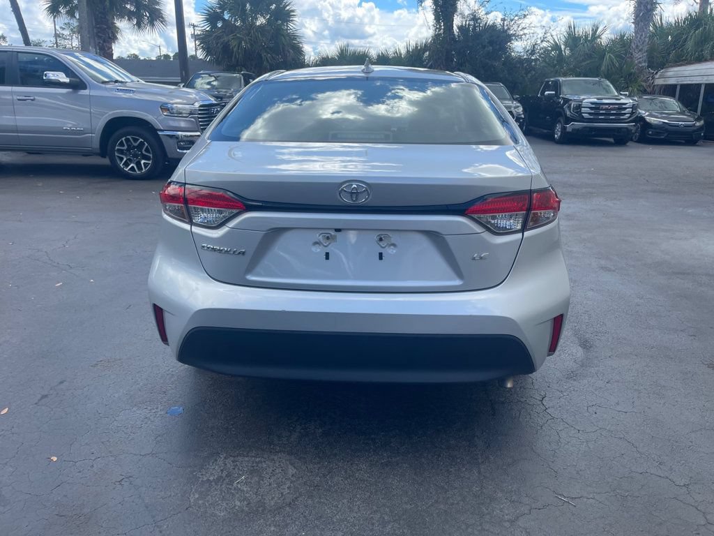 Used 2025 Toyota Corolla LE FWD image 4