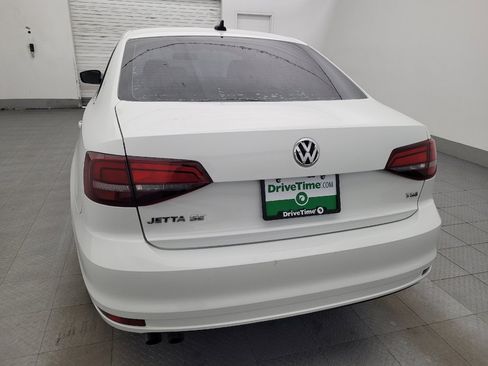 Used 2017 Volkswagen Jetta SE FWD image 6