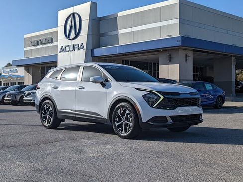 Used 2023 Kia Sportage EX image 2