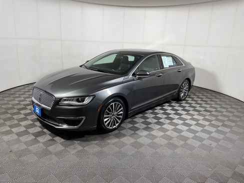 Used 2017 Lincoln MKZ Premiere image 4