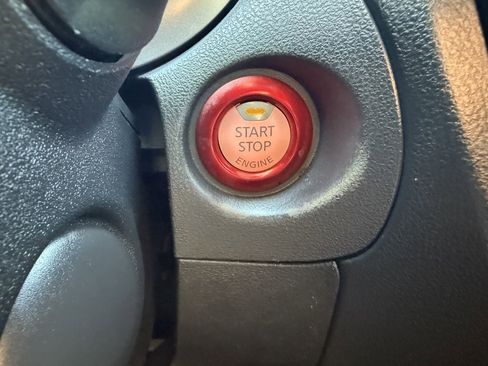 Used 2013 Nissan Juke NISMO image 35