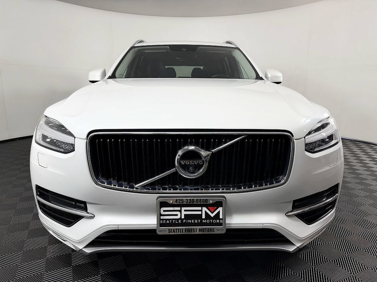 Used 2017 Volvo XC90 T6 Momentum w/ Vision Package AWD/4WD image 4