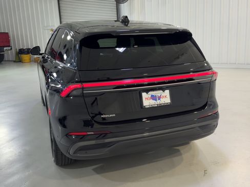 Used 2024 Lincoln Nautilus Premier w/ Jet Appearance Package AWD/4WD image 8