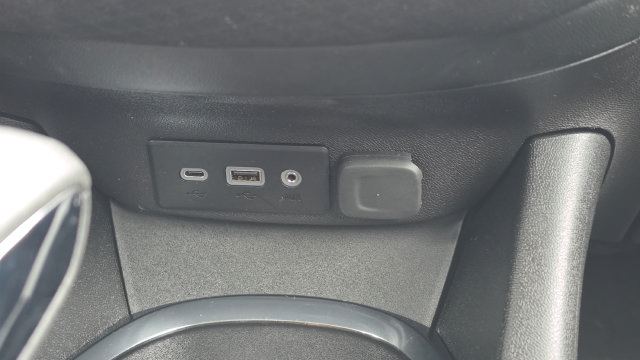 Used 2025 Chevrolet Malibu LT FWD image 9