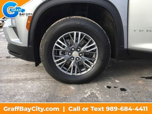 Used 2024 Chevrolet Traverse LT image 26
