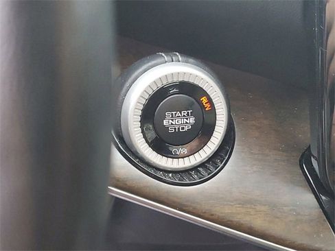 Used 2022 Jeep Grand Wagoneer Series I image 17