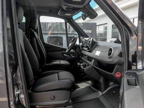 New 2025 Mercedes-Benz Sprinter 2500 image 22