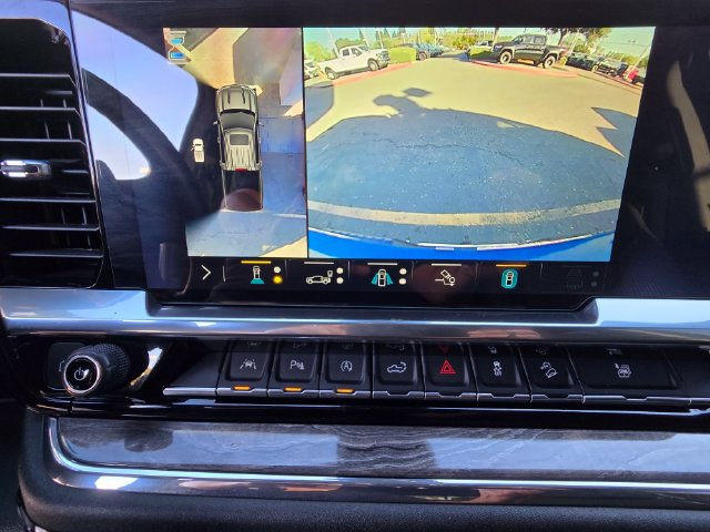 Used 2023 Chevrolet Silverado 1500 LTZ w/ LTZ Premium Package AWD/4WD image 11