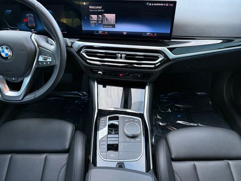 Used 2023 BMW 330i Sedan w/ Premium Package image 11