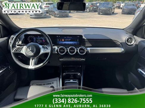Used 2025 Mercedes-Benz GLB 250 image 13