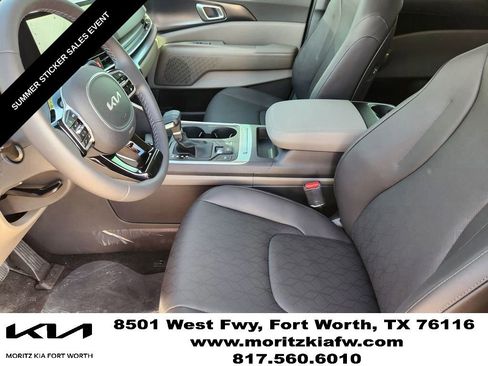 New 2026 Kia Carnival FWD image 9