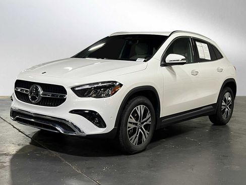 Certified 2025 Mercedes-Benz GLA 250 4MATIC image 4