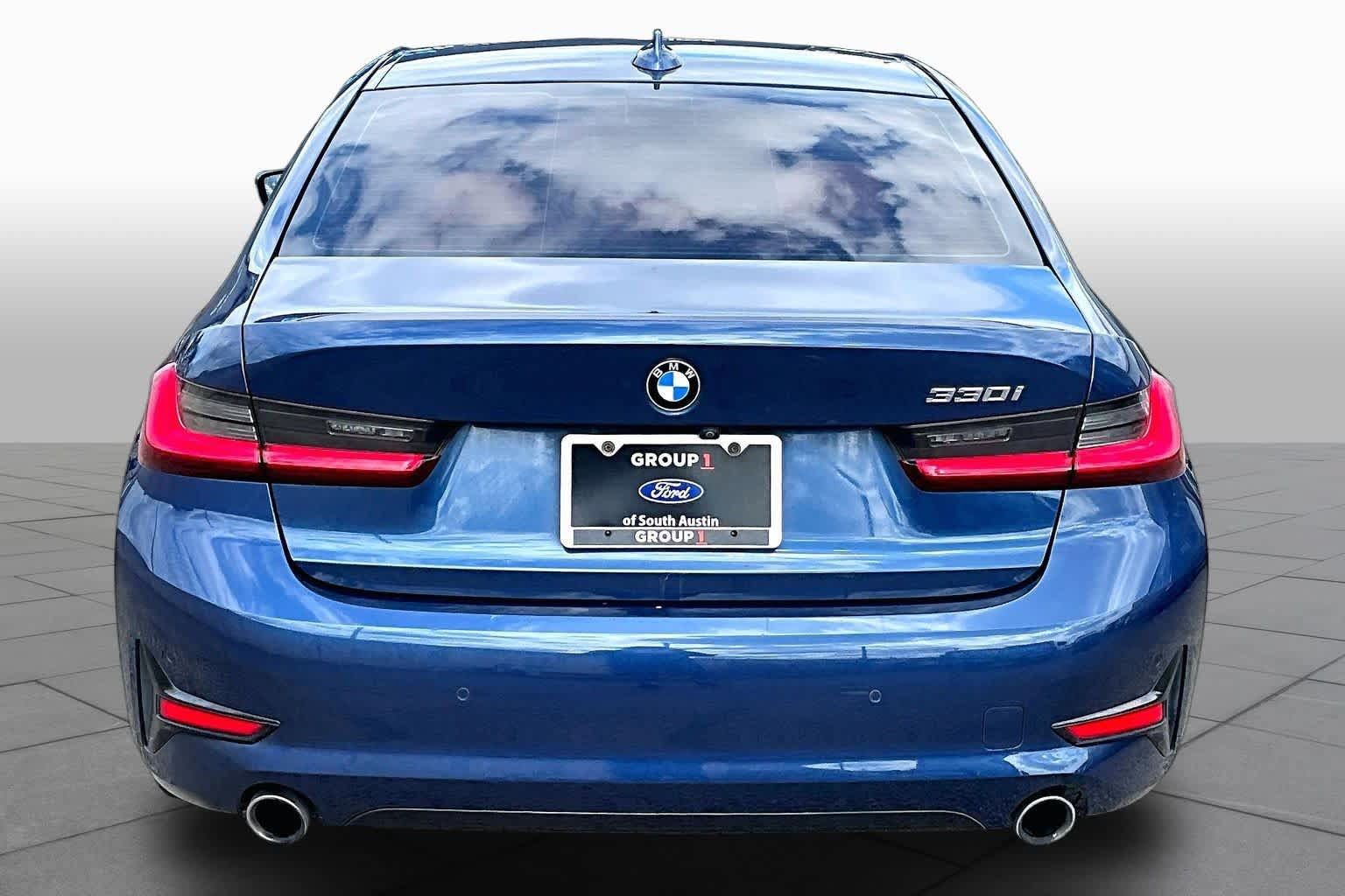 Used 2021 BMW 330i Sedan w/ Convenience Package RWD image 5