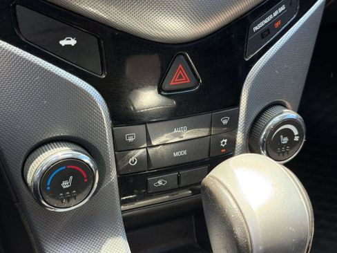 Used 2015 Chevrolet Cruze LTZ w/ Sun, Sound and Sport Package FWD image 27