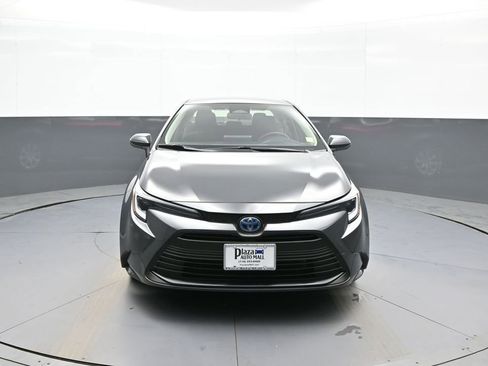 Certified 2024 Toyota Corolla LE image 2