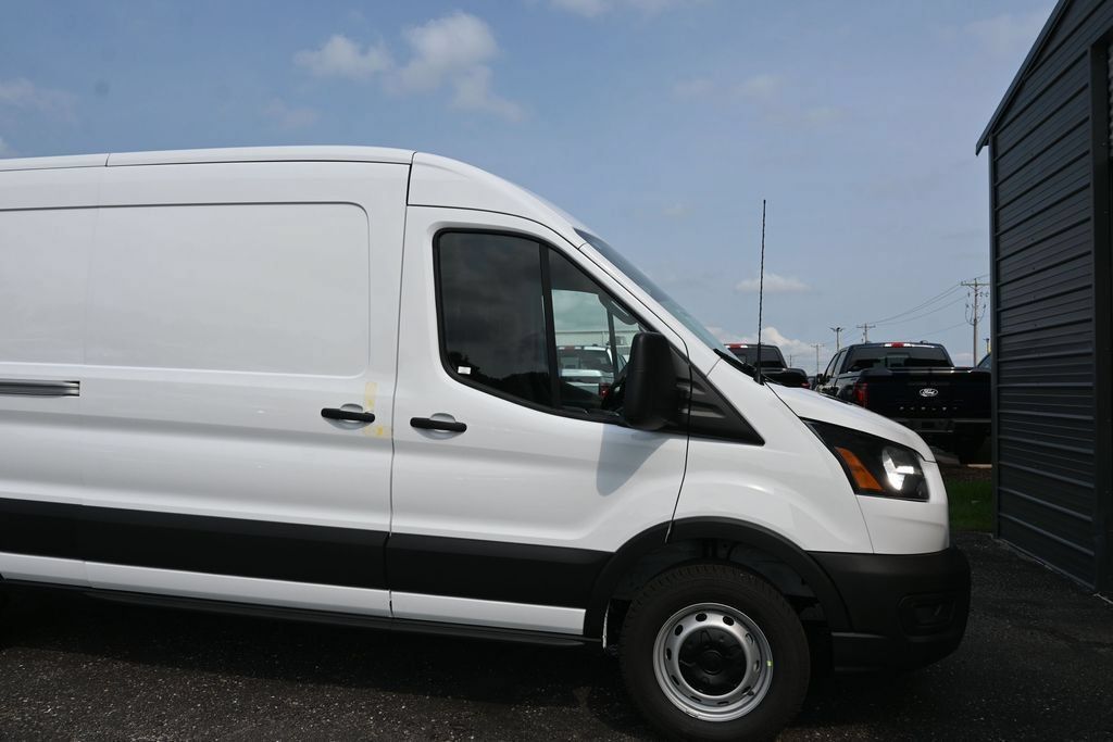 New 2026 Ford Transit 150 148 Medium Roof w/ Load Area Protection Package RWD image 15