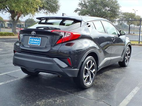 Used 2019 Toyota C-HR XLE image 8