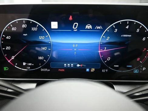 Used 2026 Mercedes-Benz GLC 300 GLC 300 image 10