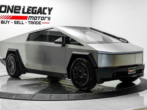 Used 2024 Tesla Cybertruck Cyberbeast AWD/4WD image 3