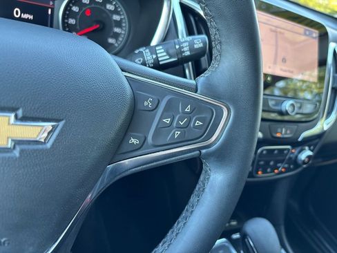 Used 2024 Chevrolet Equinox Premier image 23