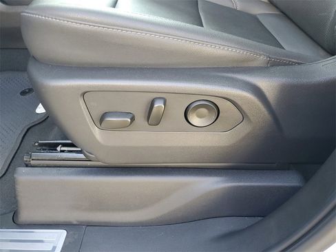 Used 2025 GMC Sierra 1500 SLT w/ SLT Premium Package image 20