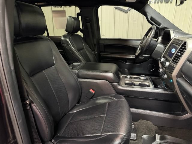 Used 2020 Ford Expedition XLT w/ Equipment Group 202A AWD/4WD image 32