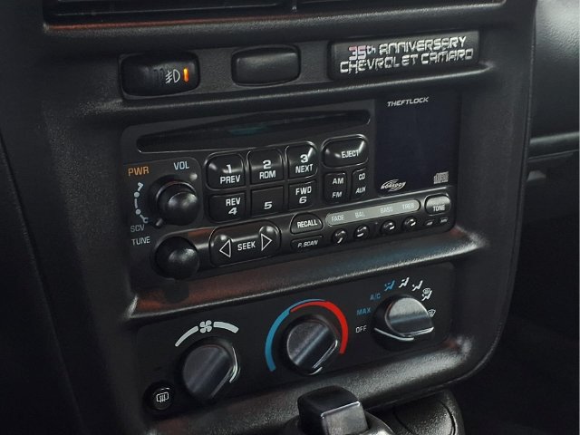 Used 2002 Chevrolet Camaro LT RWD image 7