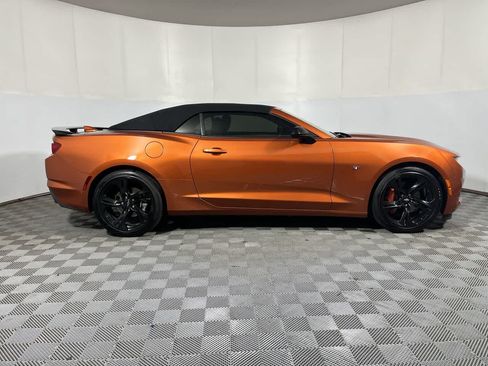 Used 2022 Chevrolet Camaro LT w/ Technology Package RWD image 9