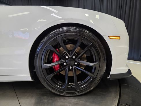 Used 2013 Chevrolet Camaro SS w/ SS Performance Package image 46