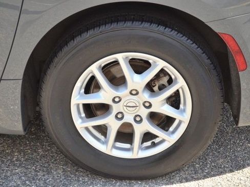 Used 2022 Chrysler Pacifica Touring-L FWD image 12