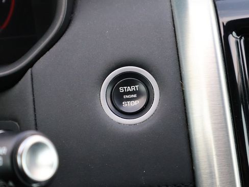 Used 2018 Land Rover Discovery HSE AWD/4WD image 27