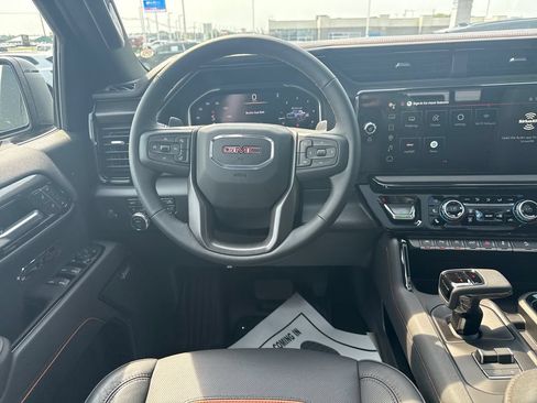 Used 2026 GMC Sierra 1500 AT4 w/ AT4 Premium Package AWD/4WD image 17