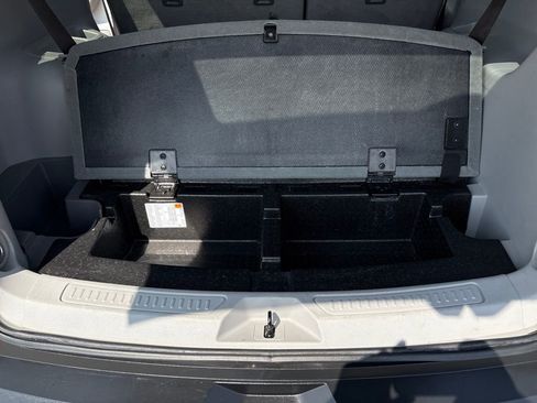 Used 2023 GMC Acadia SLT image 39