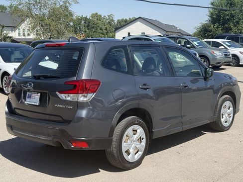 Used 2020 Subaru Forester AWD/4WD image 4