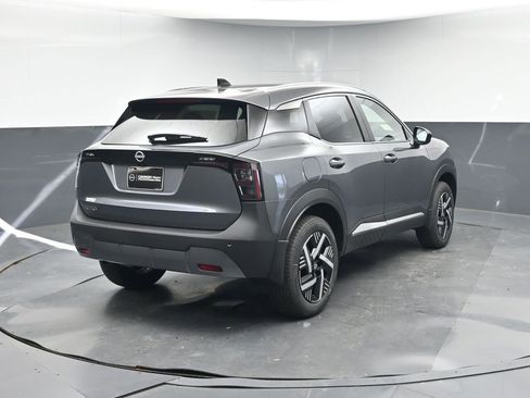 New 2026 Nissan Kicks SV image 2